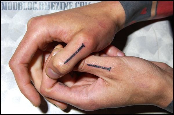 Roo's Tattooed Thumbnails