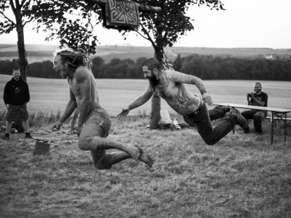 superfly-spinning-beam-chase